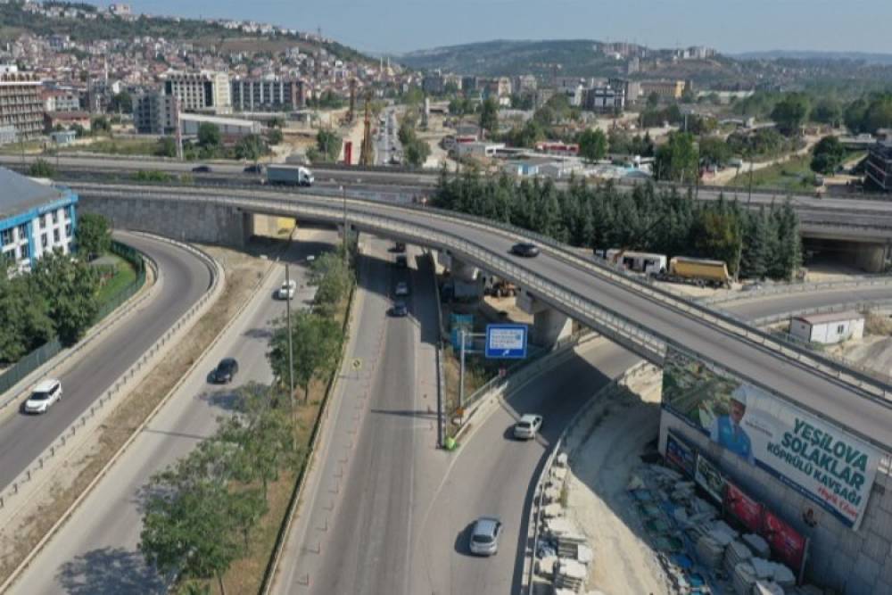 Kocaeli Büyükşehir'den Yeşilova'ya köprülü kavşak